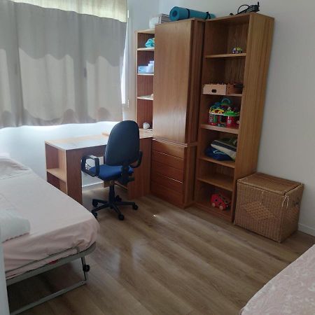 Apartment Close To The Beach With Free Parking バダロナ エクステリア 写真